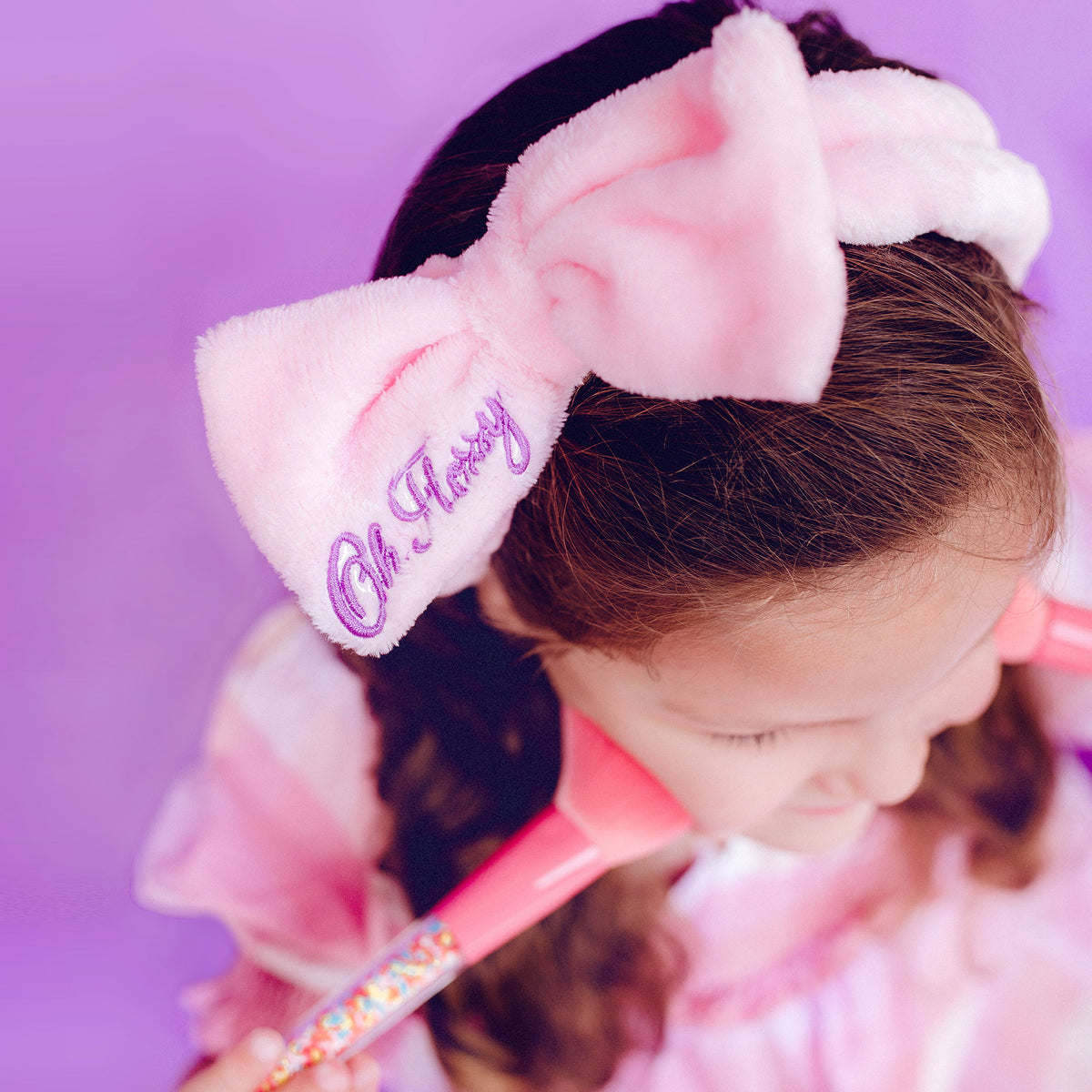     Oh-Flossy-Kids-Makeup-Headband-and-sprinkle-makeup-brush