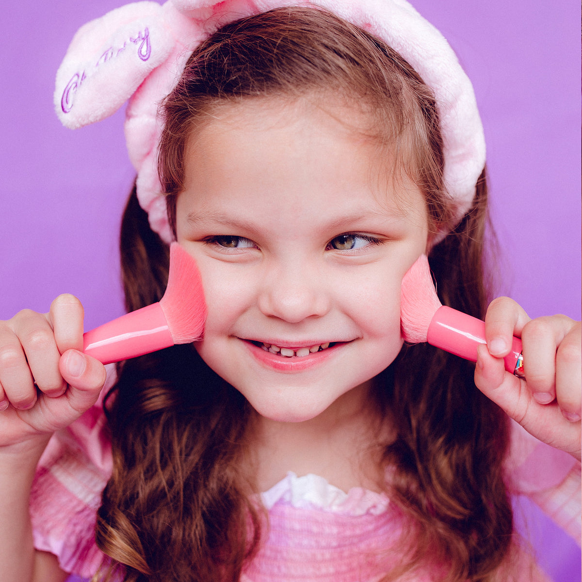     Oh-Flossy-Kids-Natural-Makeup-Sprinkle-brushes-playtime-02