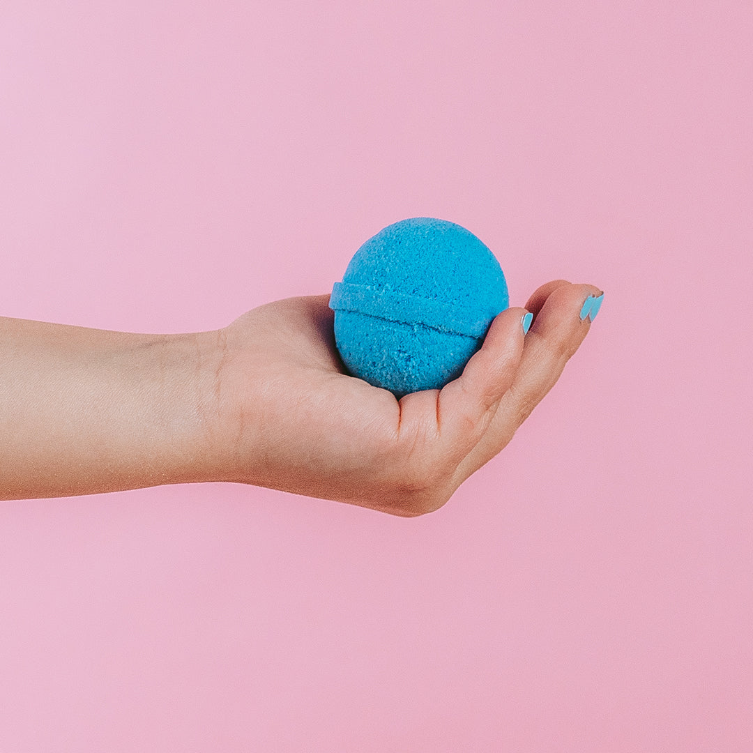 OhFlossy_KidsBathBomb-Lifestyle-3